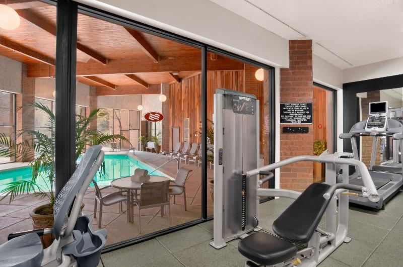 Crowne Plaza Columbus North - Worthington By Ihg Ξενοδοχείο Εξωτερικό φωτογραφία